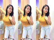 Sexy Desi girl Shows Pussy