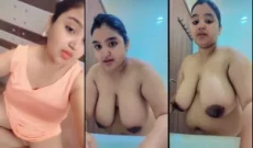 Horny Desi Girl Shows Her Big Boobs